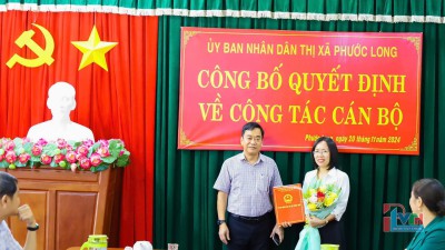 Công bố quyết định bổ nhiệm phó hiệu trưởng