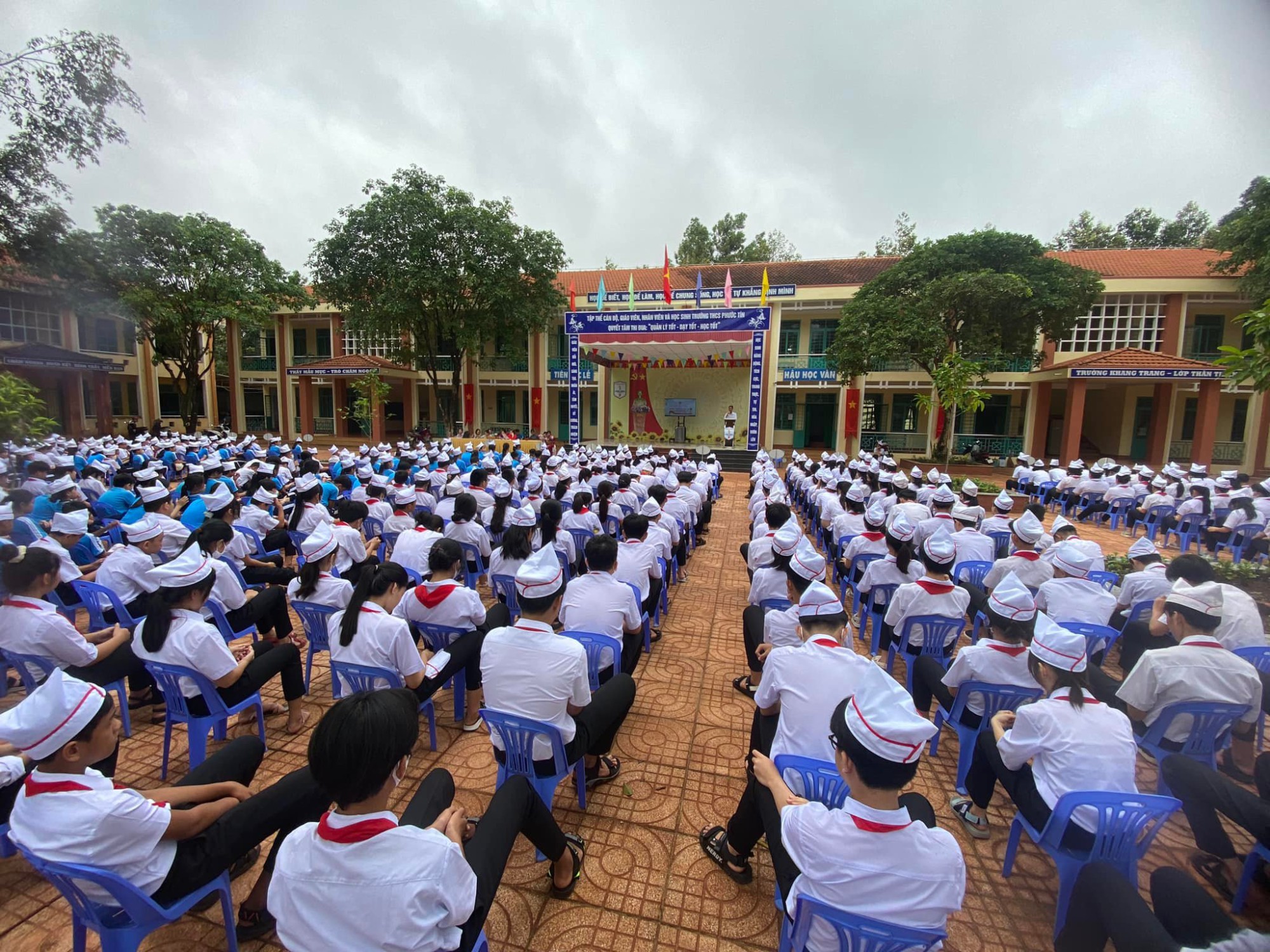 Giới thiệu nhà trường