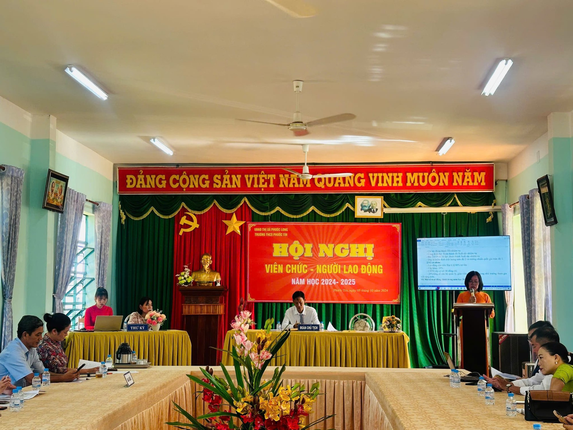 Hội nghị viên chức 2